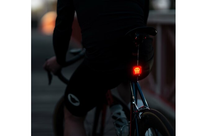 Knog Rücklicht Blinder Skull black