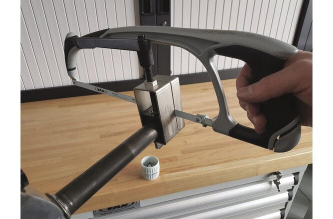 VAR Metallsägebogen mit einem Mi-Metall-Sägeblatt 300 mm DV-12800