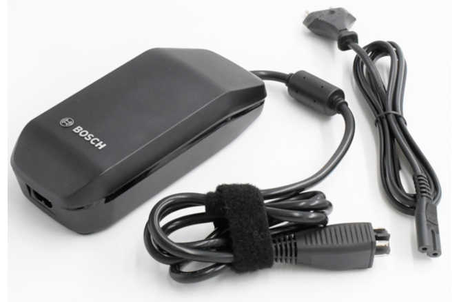 Bosch Ladegerät 2 Ampere BPC3200 mit Netzkabel schwarz